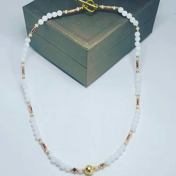 White Agate necklace - Picture 4 of 4